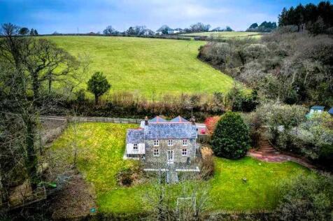 Woodcocks Wells & Woodberry Cottage... 6 bed detached house for sale
