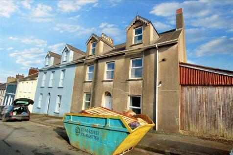 9 Cumby Terrace, Pembroke Dock 6 bed terraced house for sale