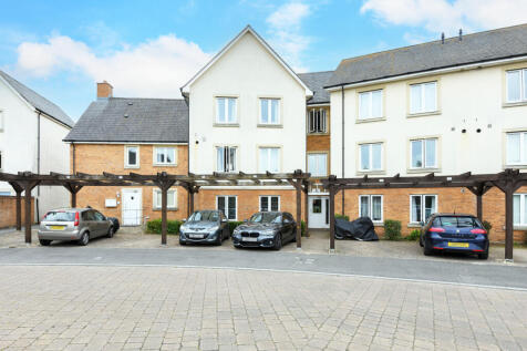 2 bedroom ground floor flat for sale