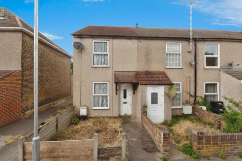 2 bedroom end of terrace house for sale