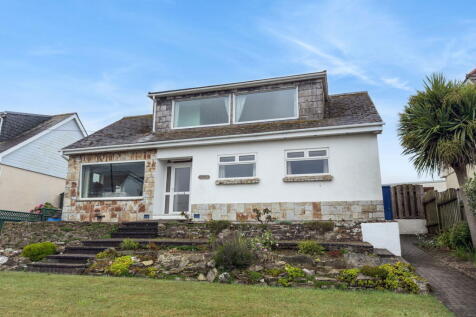 Dennis Road, Padstow, PL28 8DF 3 bed detached house for sale