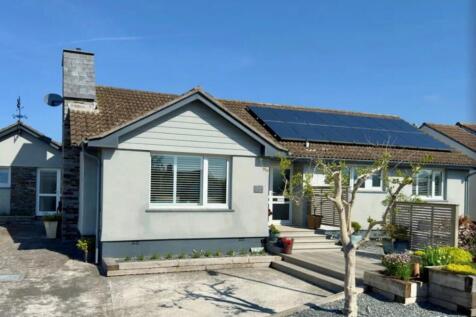 Luffings, Rock 4 bed detached bungalow for sale