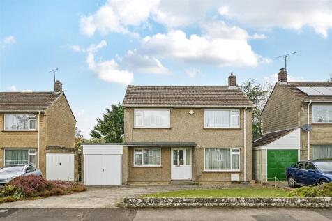 Downham Mead, Chippenham 3 bed detached house for sale