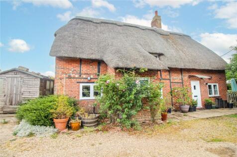2 bedroom detached house for sale