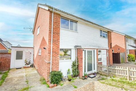 2 bedroom semi-detached house for sale