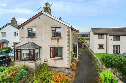 36 Crescent Green, Kendal, Cumbria... 3 bed semi