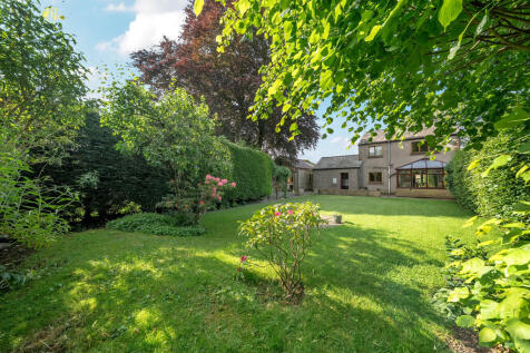 3 Old Road, Clapham, LA2 8JH 3 bed detached house for sale