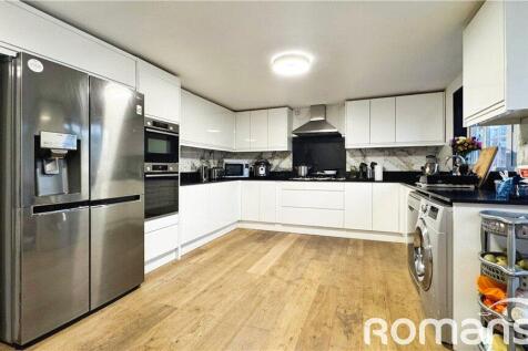 Mulberry Crescent, West Drayton 3 bed end of terrace house for sale