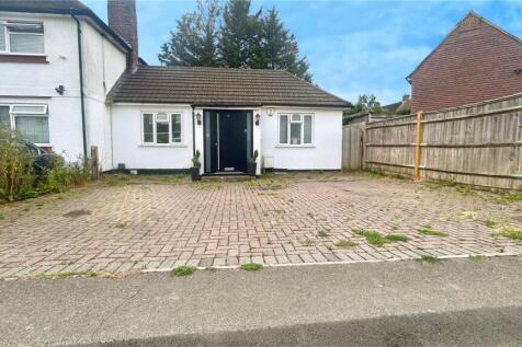 Priory Close, Denham, Uxbridge 3 bed bungalow for sale