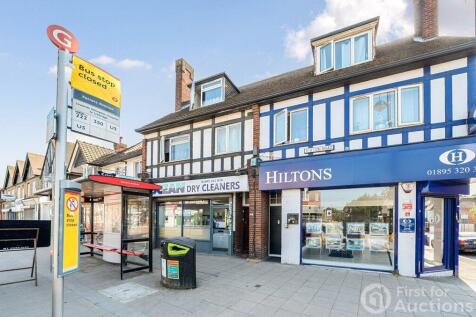 Station Road, West Drayton 3 bed apartment for sale