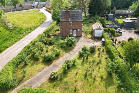 Bradgate Hill, Groby, Leicester 3 bed detached house for sale