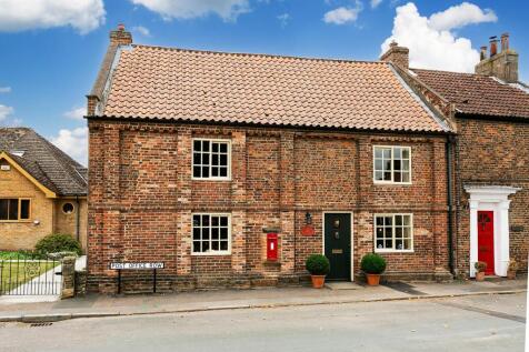 Post Office Row, Rawcliffe, Goole... 3 bed house for sale