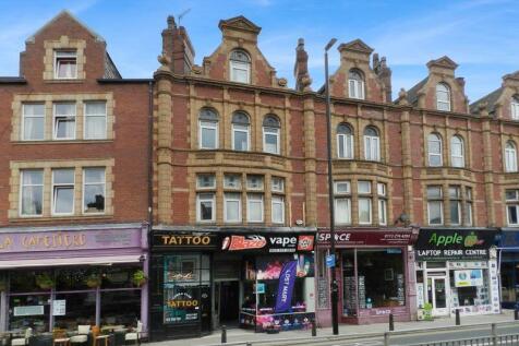The Crescent, Leeds 6 bed character property for sale