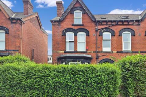 5 bedroom semi-detached house for sale