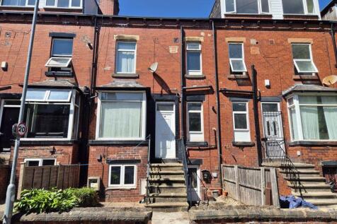 Beechwood Mount, Leeds 2 bed terraced house for sale