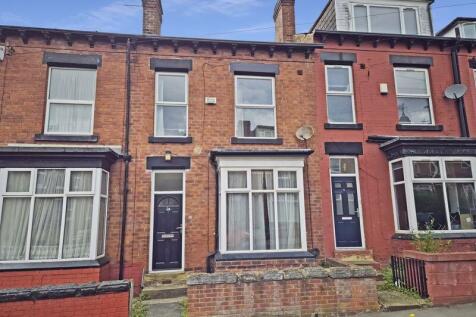 5 bedroom terraced house for sale