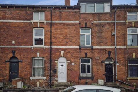 Providence Avenue, Leeds 4 bed terraced house for sale