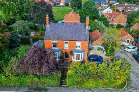 6 bedroom house for sale