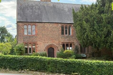 Main Street, Kneesall 4 bed farm house for sale