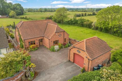 Low Street, Collingham, Newark 4 bed detached house for sale