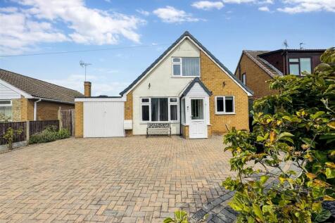 3 bedroom detached bungalow for sale