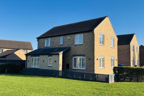 Battle Close, Newton, Nottingham 4 bed detached house for sale