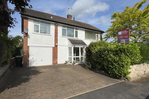 Northfield Avenue, Radcliffe on... 5 bed detached house for sale