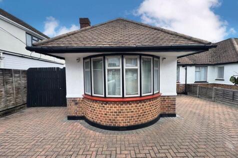 3 bedroom semi-detached bungalow for sale
