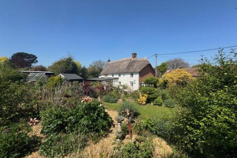 Kingston 4 bed detached house for sale