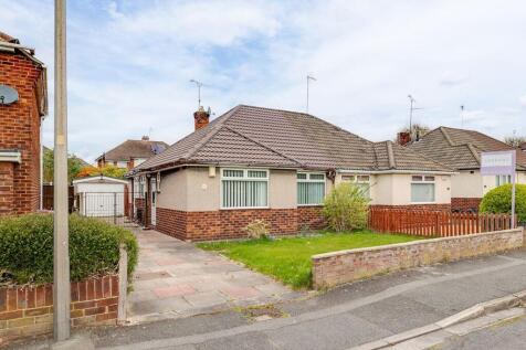 2 bedroom semi-detached bungalow for sale