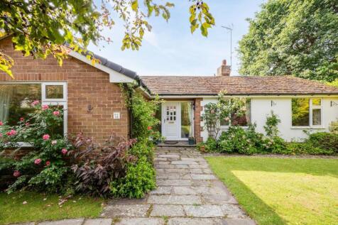 Bridge Drive, Chester CH3 4 bed detached bungalow for sale