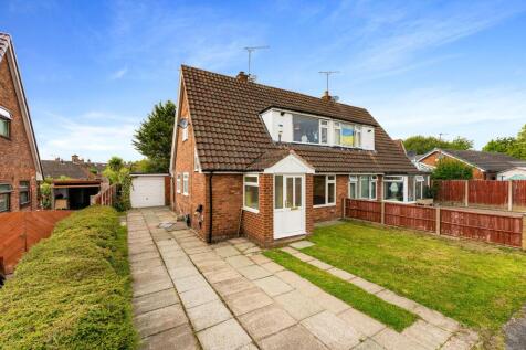 3 bedroom semi-detached bungalow for sale