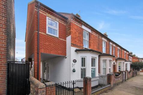 Stanley Street, Bedford, MK41 3 bed semi