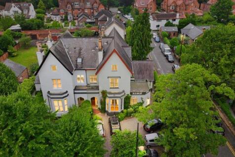 10 bedroom semi-detached house for sale