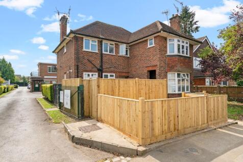 Copse Road, Cobham, KT11 1 bed maisonette for sale