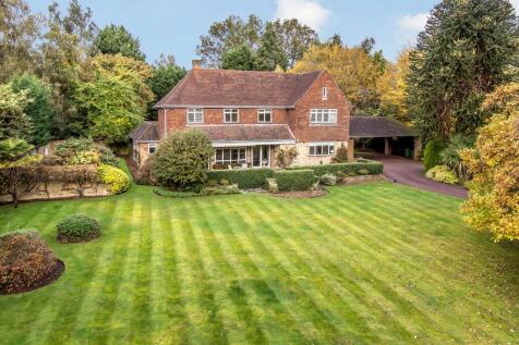 Meadway, Esher, KT10 5 bed detached house for sale