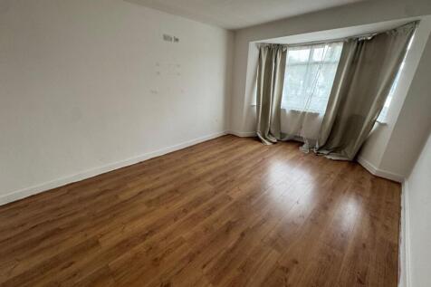 Hindes Road, Harrow, HA1 1SL 2 bed flat for sale