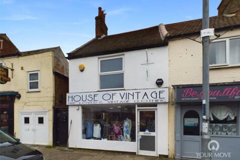 High Street, Great Yarmouth NR31 1 bed flat for sale