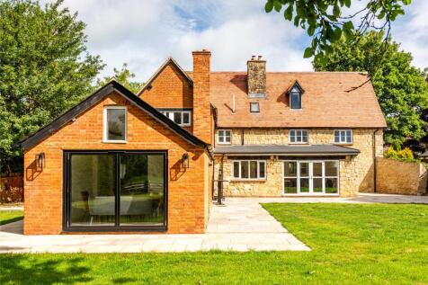 Main Street, Chackmore... 5 bed equestrian property for sale