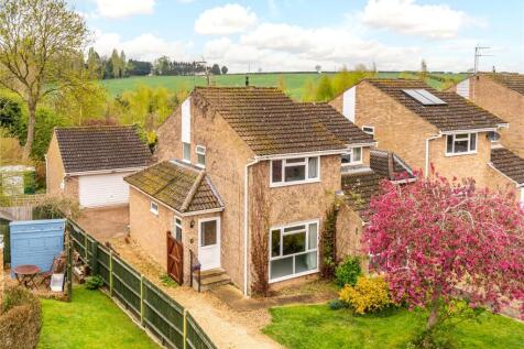 Gilbert Scott Road, Buckingham... 4 bed detached house for sale