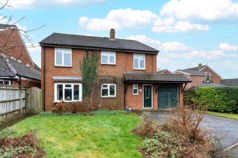 Mill Road, Oakley, HP18 4 bed detached house for sale
