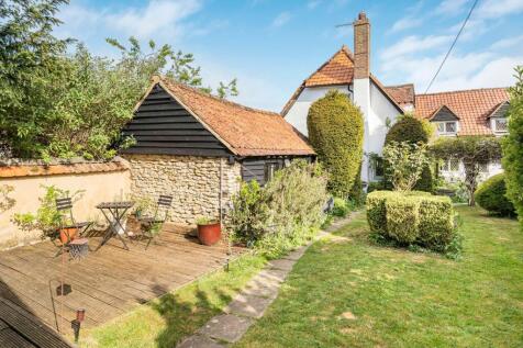 Station Road, Haddenham, HP17 4 bed detached house for sale
