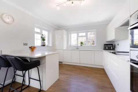 Glenmore Park, Tunbridge Wells 3 bed detached house for sale