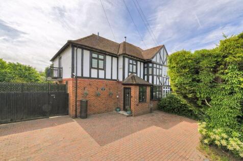 Badsell Road, Five Oak Green, TN12 6QU 4 bed semi