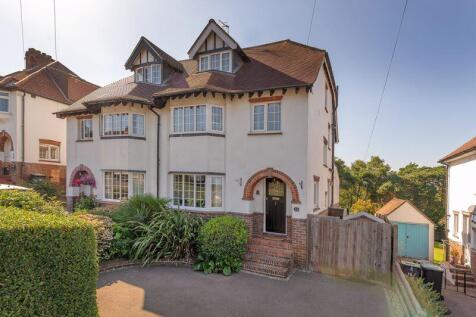 Deakin Leas, Tonbridge, TN9 2JU 4 bed semi
