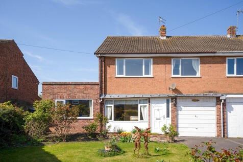 3 bedroom semi-detached house for sale