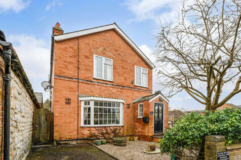 Kineton 2 bed end of terrace house for sale