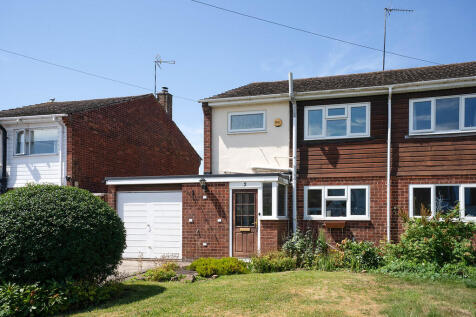 3 bedroom semi-detached house for sale