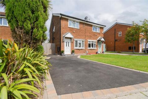 2 bedroom semi-detached house for sale