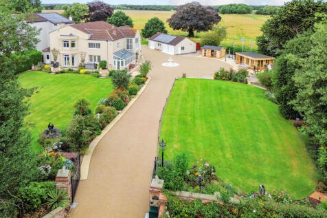 Selby YO8 6 bed detached house for sale